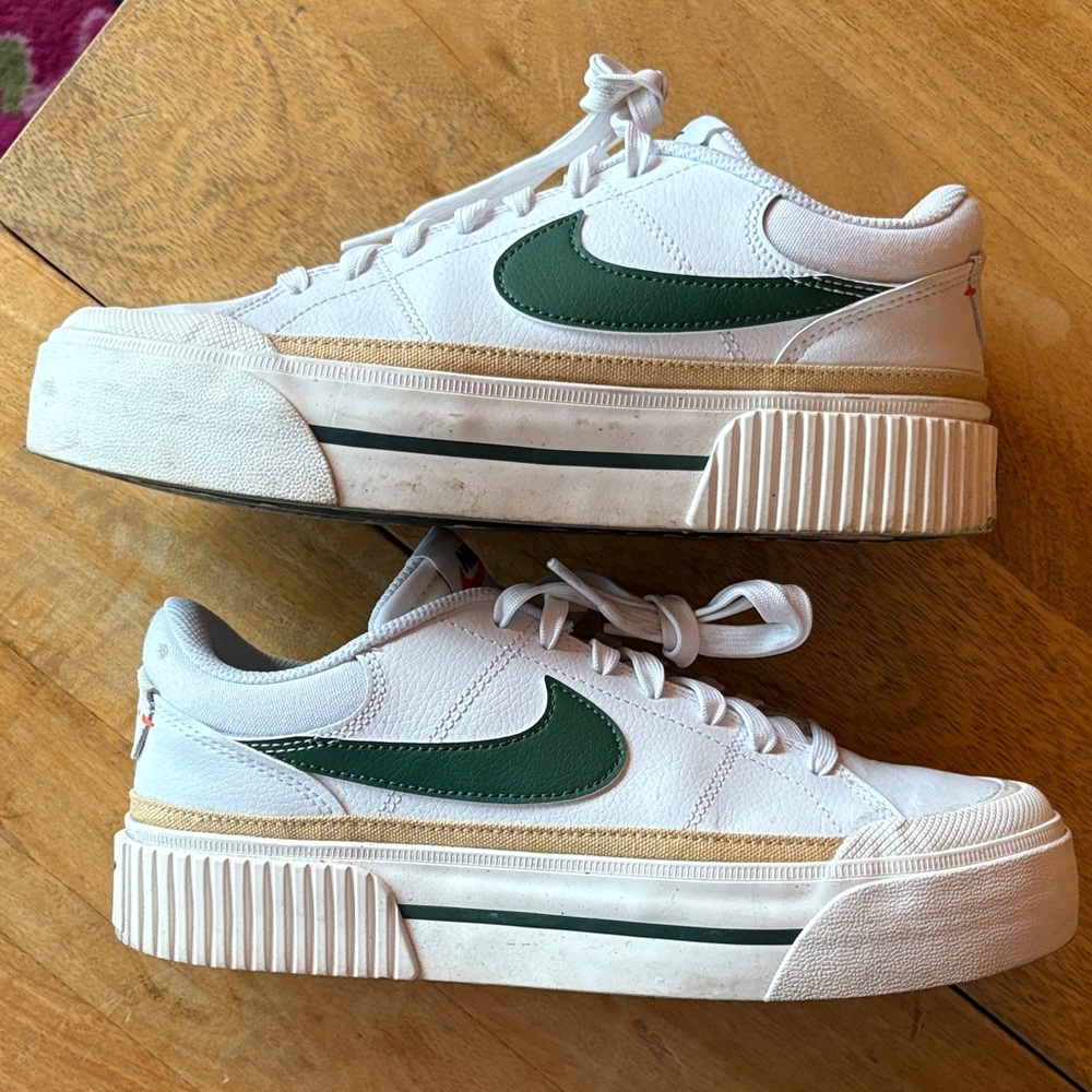 Nike Court Legacy Lift - Green Swoosh